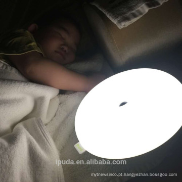 Luz de mesa LED com sensor de movimento usada para luz de cabeceira infantil